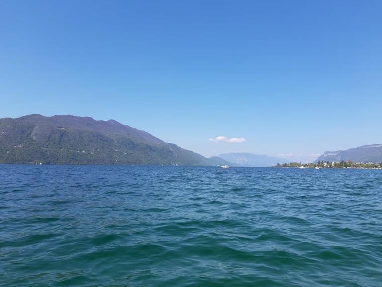 Le Lamartine, Vue Magnifique Face Au Lac Du Bourget Aix-les-Bains Exterior photo